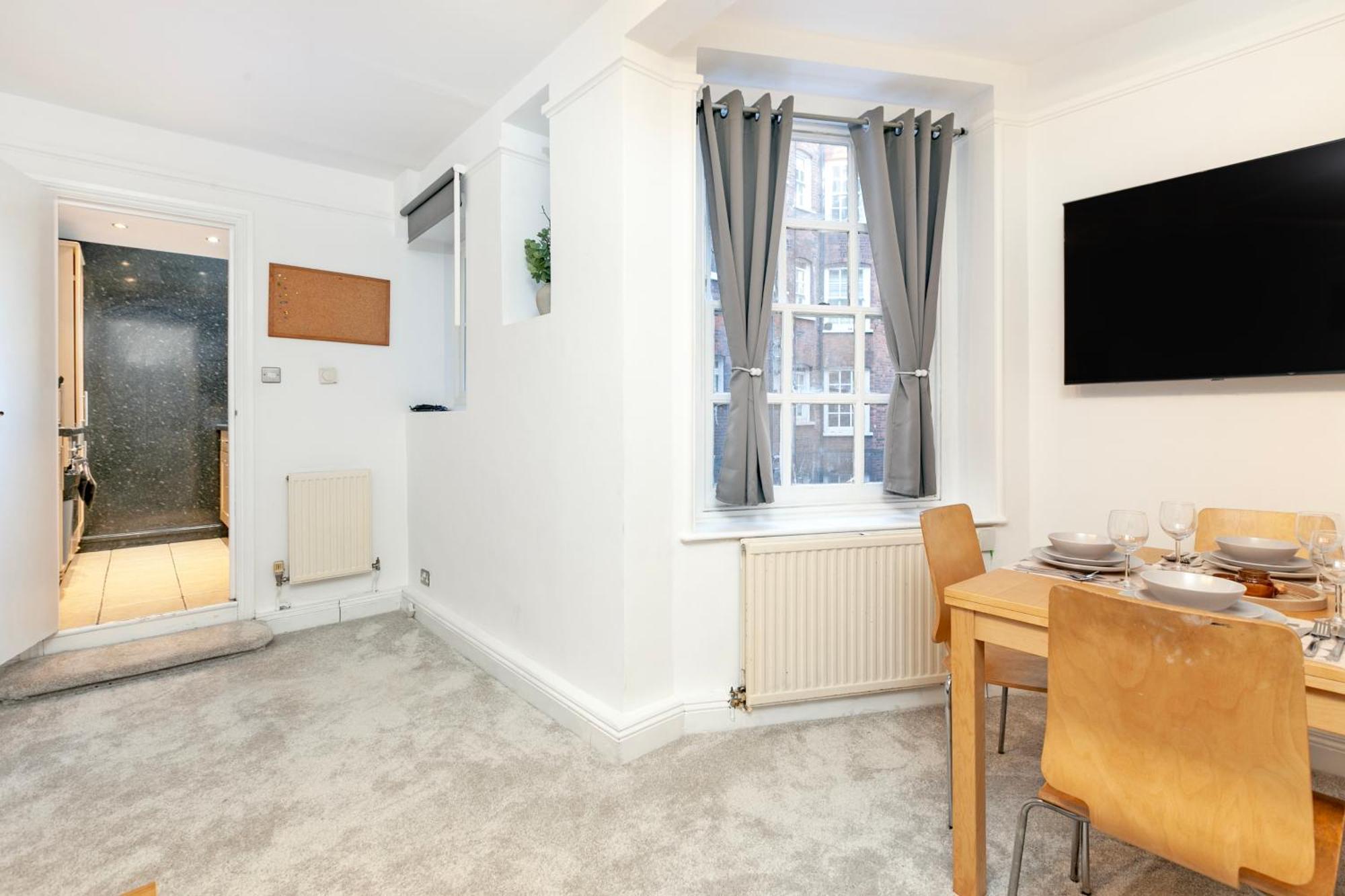 Beautiful 3 Bedroom Flat In Scott Ellis Gardens 런던 외부 사진